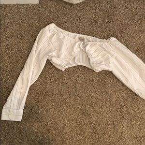 LF crop off the shoulder